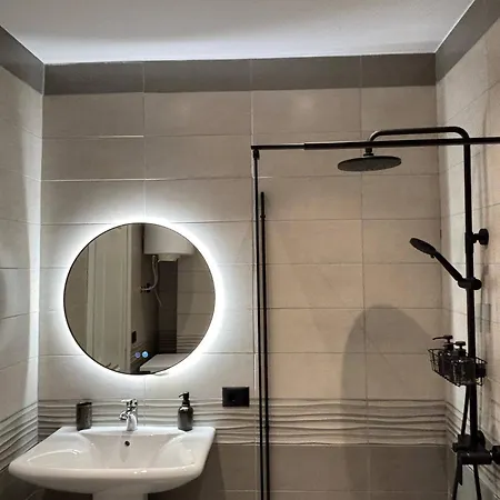 New Chic Apartment, 아파트 *