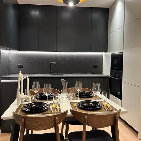 New Chic Apartment, * 티라나