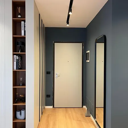 New Chic Apartment,