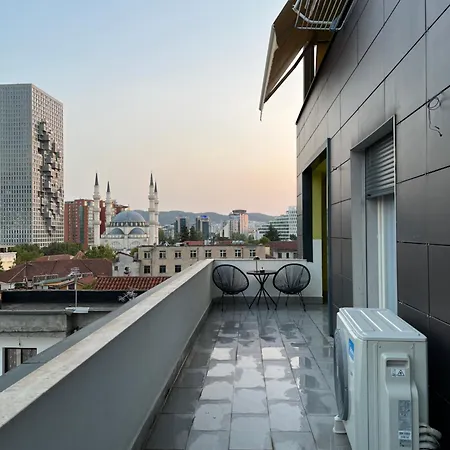 Apartment New Chic Apartment,