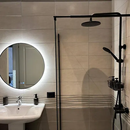 New Chic Apartment, * 티라나