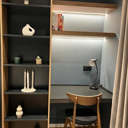 New Chic Apartment, 티라나