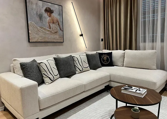 New Chic Apartment, * Tirana